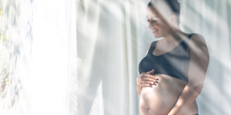 Luminothérapie et grossesse : bienfaits, risques et précautions