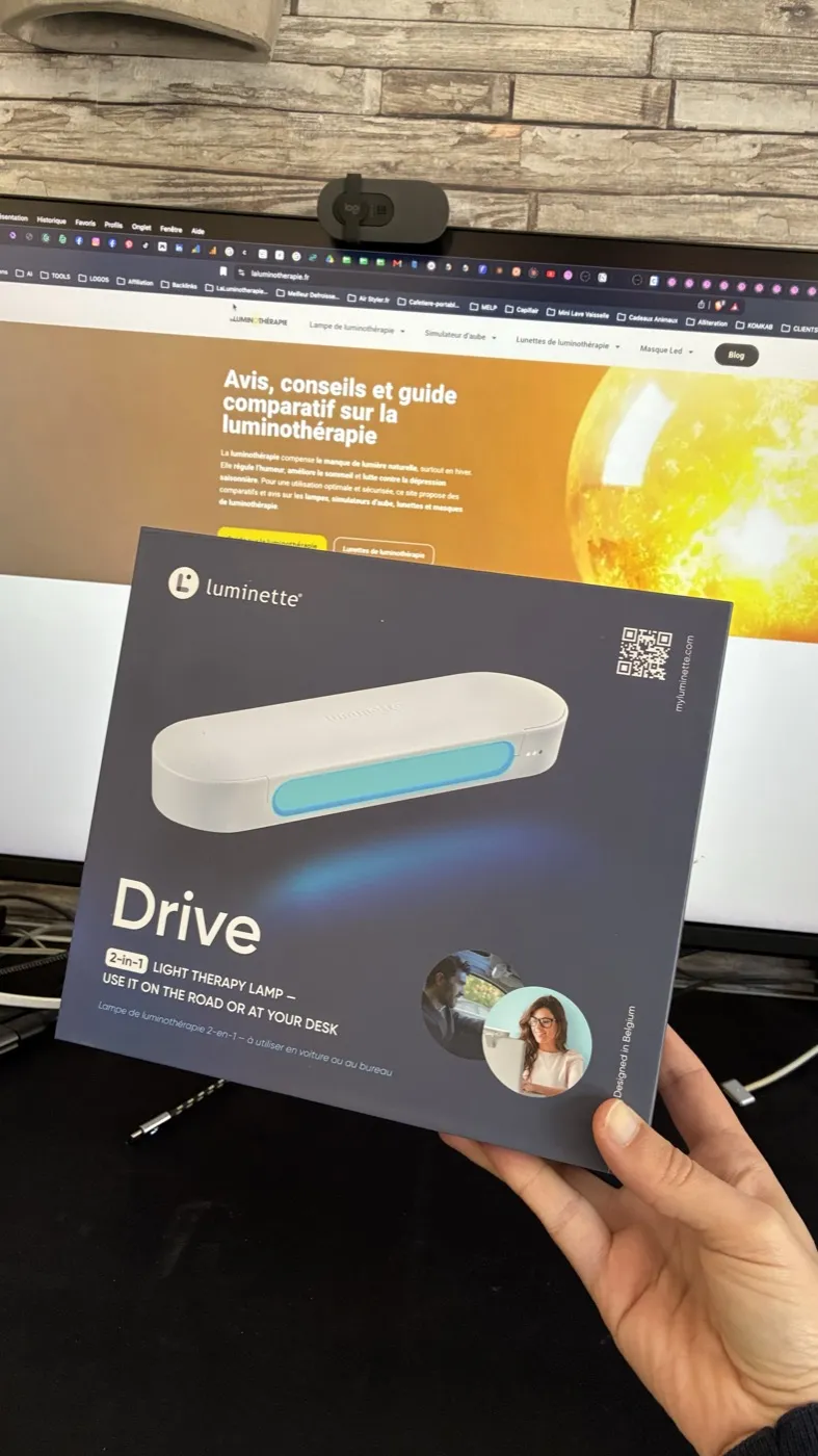 Boîte de la Luminette Drive, lampe de luminothérapie 2-en-1 pour la voiture et le bureau
